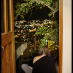 La vue depuis notre chambre temporaire dans la coloc', la ville, la nuit.